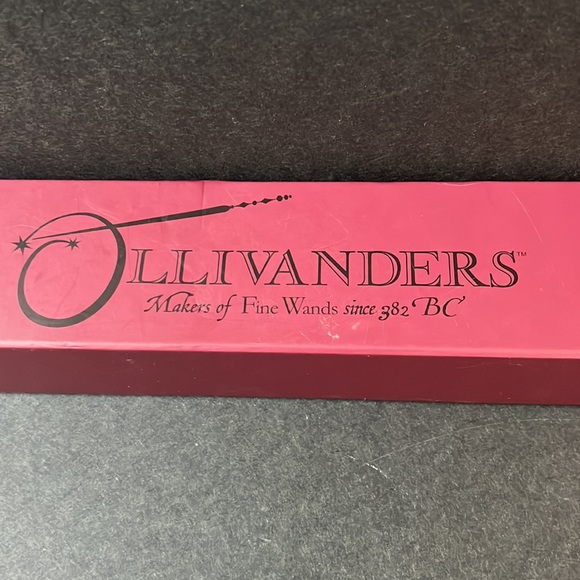 Universal Studios Harry Potter Ollivanders Interactive Wand Ivy with MAP RARE - Picture 2 of 16